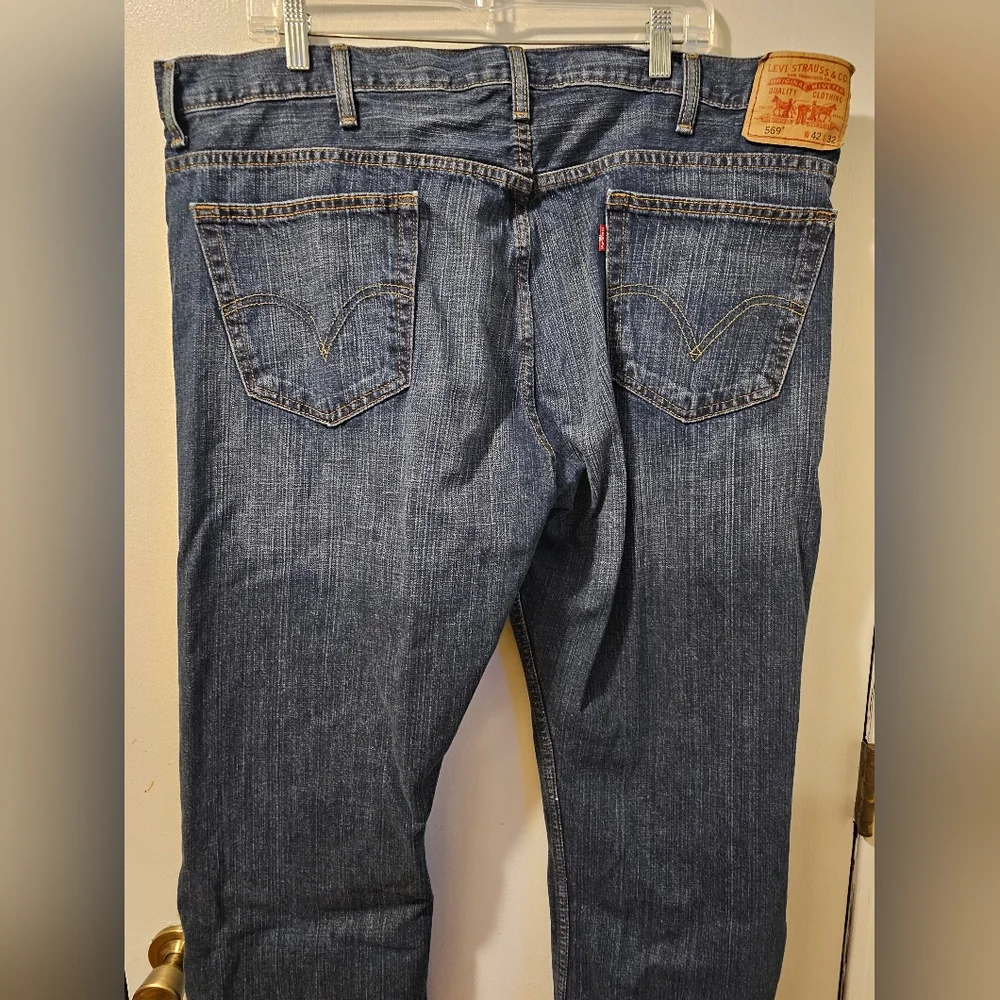 Levis pre loved
